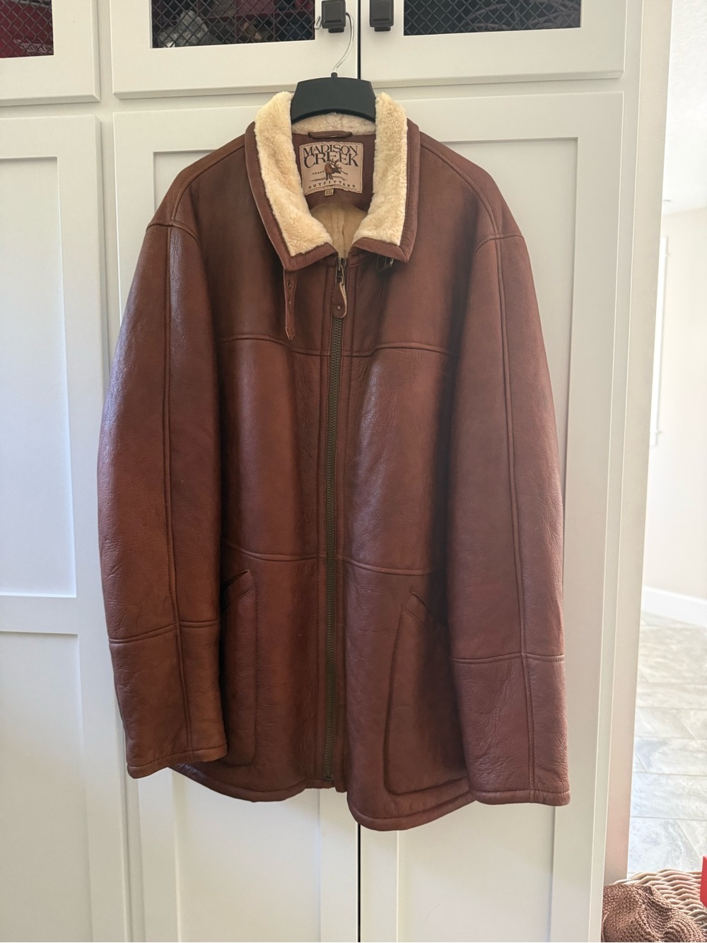 Men’s Brown Shearling-Lined Leather Jacket vintage Madison Creek Outfitters XXL